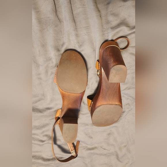 Banana Republic Brown Strappy Heels Size 9 - Picture 4 of 4